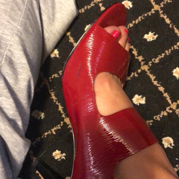 Michael Kors Rochelle patent sandals - Picture 6 of 8